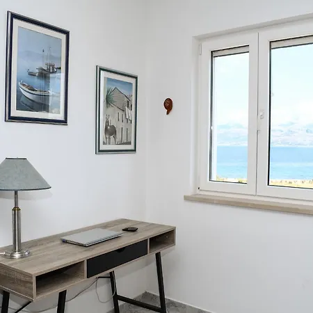 Frida Apartment Supetar